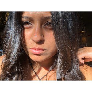 Meet your Posher, Zeina